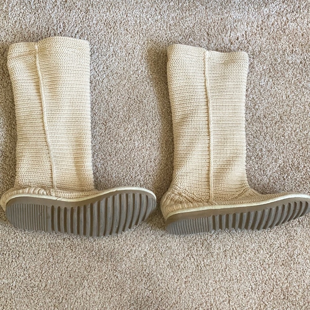 Rebels Sweater Boots
